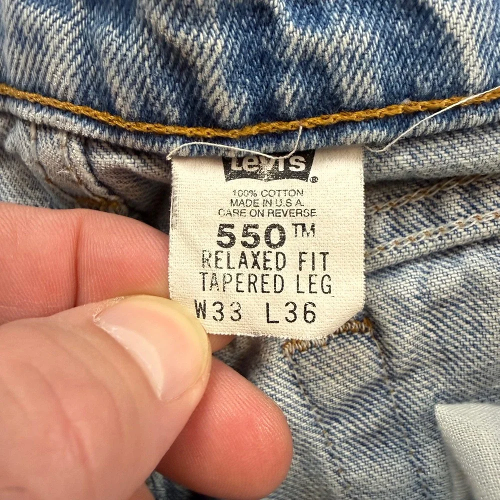 Vintage Levis 550 Relaxed Fit Tapered Leg Jeans Light Wash Made in USA 33x36